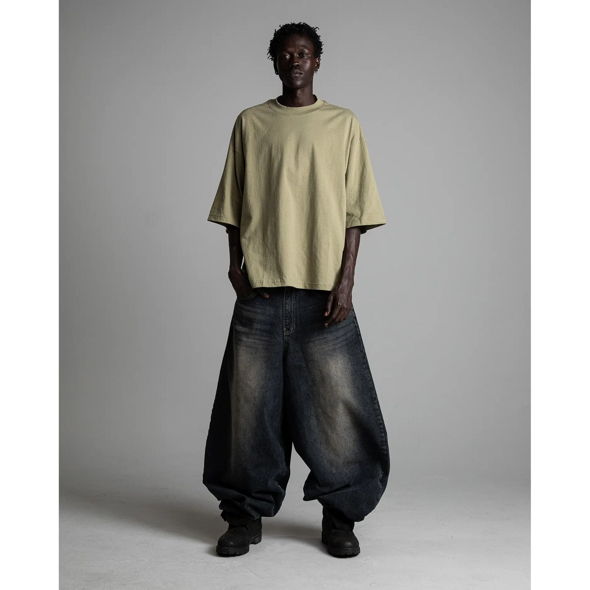 7.5oz Heavyweight Oversized Cropped T-Shirt | Streetwear Cotton Tee